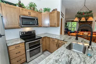 5113 Summit Dr, Hidden Valley, PA 15502 - Photo 11