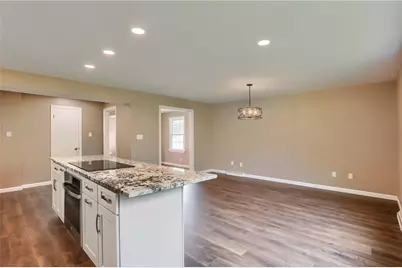 516 Pine Ave, Ellwood City, PA 16117 - Photo 11