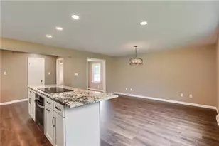 516 Pine Ave, Ellwood City, PA 16117 - Photo 11