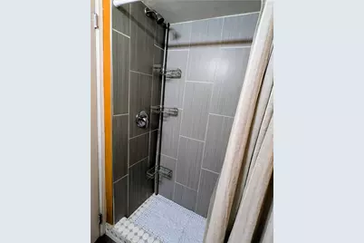 513 W Miller Ave, Munhall, PA 15120 - Photo 9
