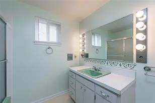 302 Pecan St, Sutersville, PA 15083 - Photo 25