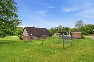 699 Brinkerton Rd, Mount Pleasant Township, PA 15601 - Photo 41