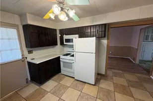 1041 4th St, Monongahela, PA 15063 - Photo 9