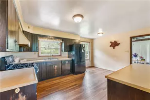 321 Pleasant Dr, Center Township, PA 15001 - Photo 17