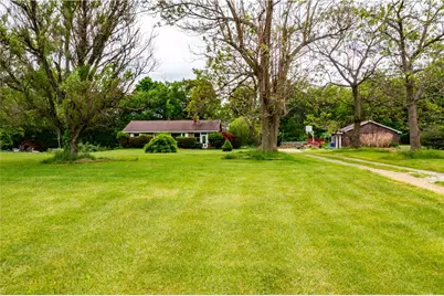 321 Pleasant Dr, Center Township, PA 15001 - Photo 3