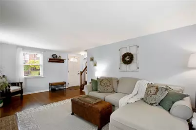 383 Woodcliff Cir, Scott Township, PA 15243 - Photo 5