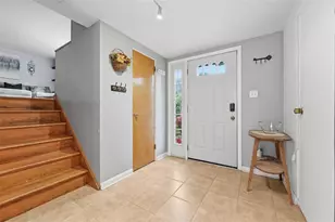 4662 Mapledale Dr, Pittsburgh, PA 15120 - Photo 3