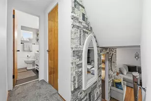 4662 Mapledale Dr, Pittsburgh, PA 15120 - Photo 15