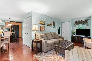 111 William Penn Cir, Leet Township, PA 15143 - Photo 15