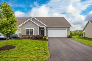 55 Hawthorne Dr, Chartiers, PA 15301 - Photo 1
