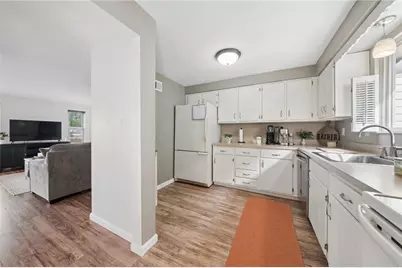 210 Timber Dr, Trafford, PA 15085 - Photo 9