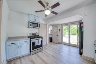 113 Good Ln, Ross Twp, PA 15237 - Photo 9