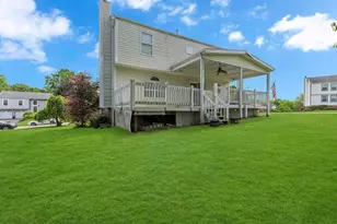 2017 S Trillium Dr, Hopewell Township, PA 15001 - Photo 29