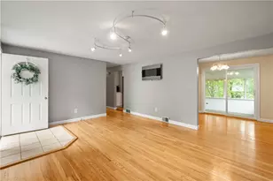 439 Arbor Ln, Pittsburgh, PA 15236 - Photo 7