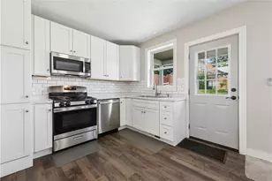53 Calhoun Ave, Pittsburgh, PA 15210 - Photo 11