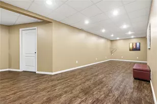 8 Abbey, Pine Township, PA 16127 - Photo 31