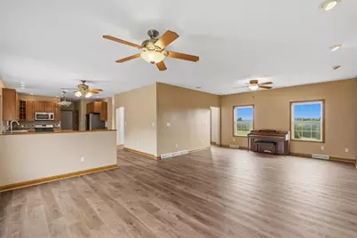 91 Green Manor Dr, Summit Township, PA 16002 - Photo 7