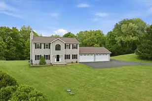 91 Green Manor Dr, Summit Township, PA 16002 - Photo 3