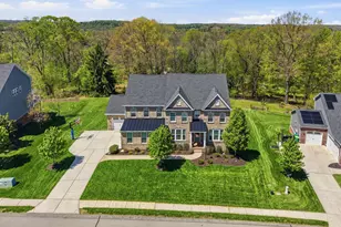 5127 Hampton Pl Dr, Hampton, PA 15044 - Photo 3