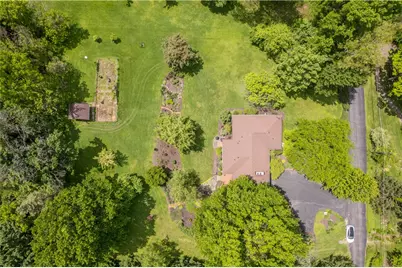 117 Valentine Dr, Moon/Crescent Twp, PA 15108 - Photo 39