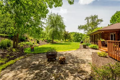 117 Valentine Dr, Moon/Crescent Twp, PA 15108 - Photo 5