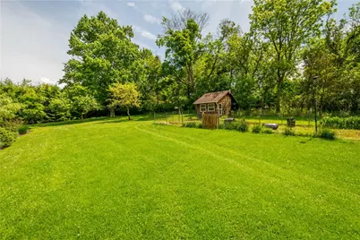 117 Valentine Dr, Moon/Crescent Twp, PA 15108 - Photo 9