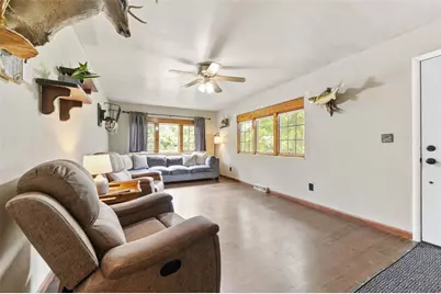 118 E Hillis St, Youngwood, PA 15697 - Photo 9