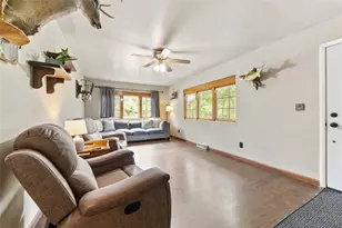118 E Hillis St, Youngwood, PA 15697 - Photo 9