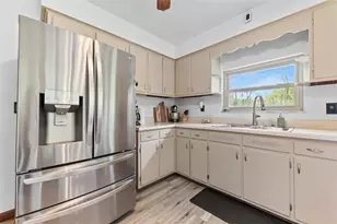 118 E Hillis St, Youngwood, PA 15697 - Photo 11