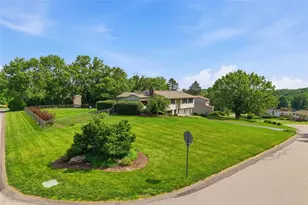 323 Alamo Dr, Pittsburgh, PA 15241 - Photo 41