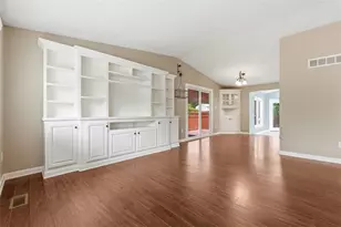 323 Alamo Dr, Pittsburgh, PA 15241 - Photo 5