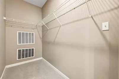 430 Dana Dr, Pittsburgh, PA 15068 - Photo 11