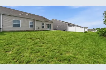 430 Dana Dr, Pittsburgh, PA 15068 - Photo 19