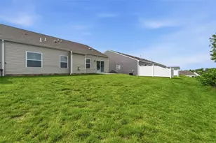 430 Dana Dr, Pittsburgh, PA 15068 - Photo 19