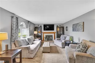 456 Shelbourne, Pittsburgh, PA 15239 - Photo 9