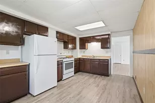 19 Singer Ave, McKees Rocks, PA 15136 - Photo 9