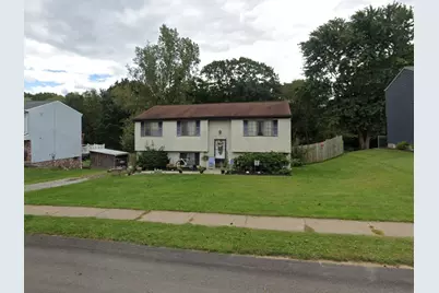 320 Constellation Dr, Economy, PA 15042 - Photo 1