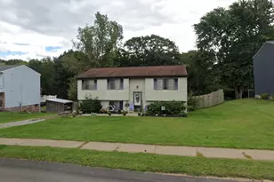 320 Constellation Dr, Economy, PA 15042 - Photo 1