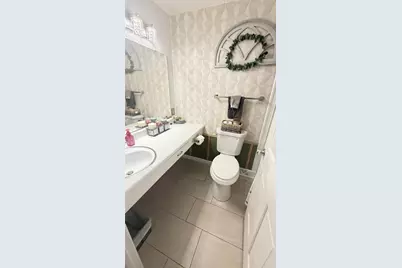145 Lansdowne Dr, Moon/Crescent Twp, PA 15108 - Photo 11