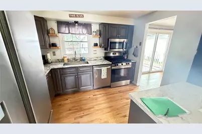 145 Lansdowne Dr, Moon/Crescent Twp, PA 15108 - Photo 9