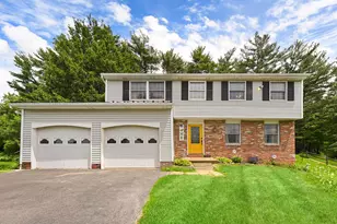 431 Deerfield Dr, Cranberry Township, PA 16066 - Photo 1