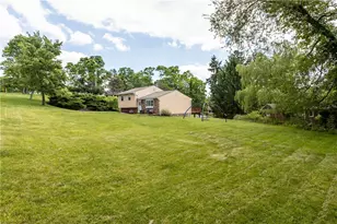 419 Patsy Dr, Pine Township, PA 15044 - Photo 5