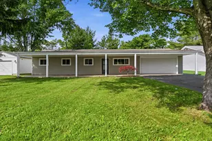 410 Sussex Dr, Cranberry Township, PA 16066 - Photo 3