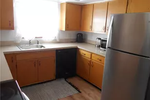 408 Center St, Vanderbilt, PA 15486 - Photo 3