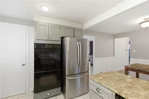 1801 McCully Rd, Pittsburgh, PA 15234 - Photo 11