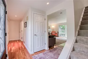 135 Vanderbilt Dr, Pittsburgh, PA 15243 - Photo 7