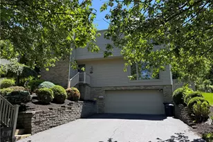 135 Vanderbilt Dr, Pittsburgh, PA 15243 - Photo 1