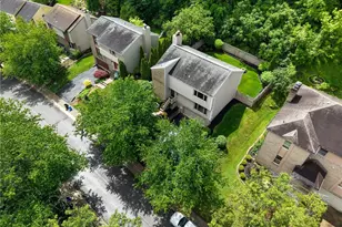 135 Vanderbilt Dr, Pittsburgh, PA 15243 - Photo 3