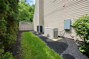 135 Vanderbilt Dr, Pittsburgh, PA 15243 - Photo 43