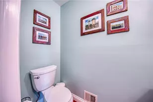 135 Vanderbilt Dr, Pittsburgh, PA 15243 - Photo 23